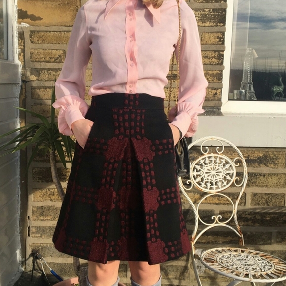 Authentic Gucci wool pleated skirt in size 38 - Picture 11 of 11